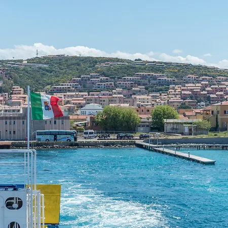 Trilocale Vista Mare E Giardino B 아파트